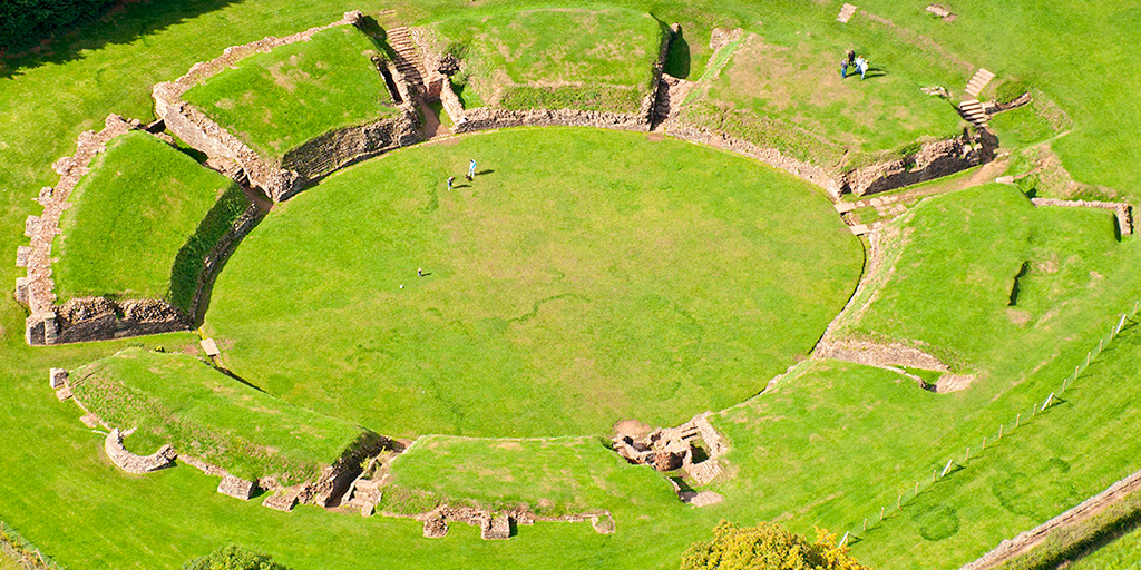 Caerleon Roman Museums And Amphitheatre Newport Bus